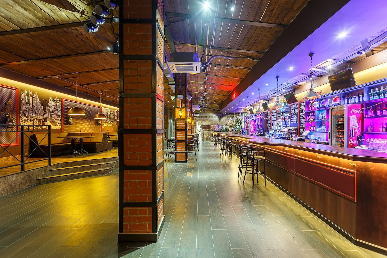 Автор дизайн-студия АТРИУМ, руководитель Олег Рожнев