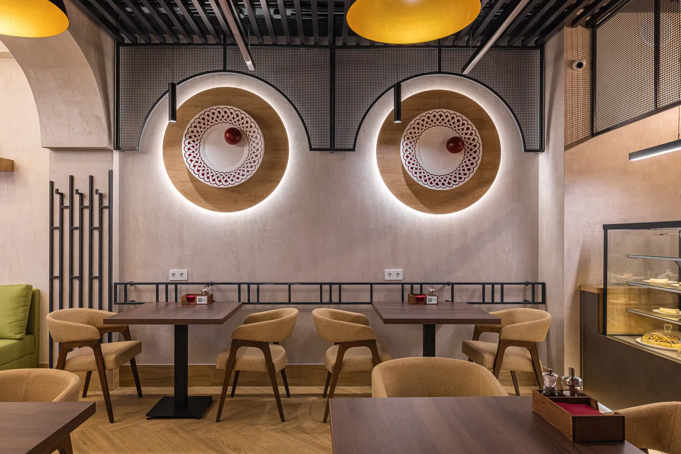 Автор дизайн-студия АТРИУМ, руководитель Олег Рожнев