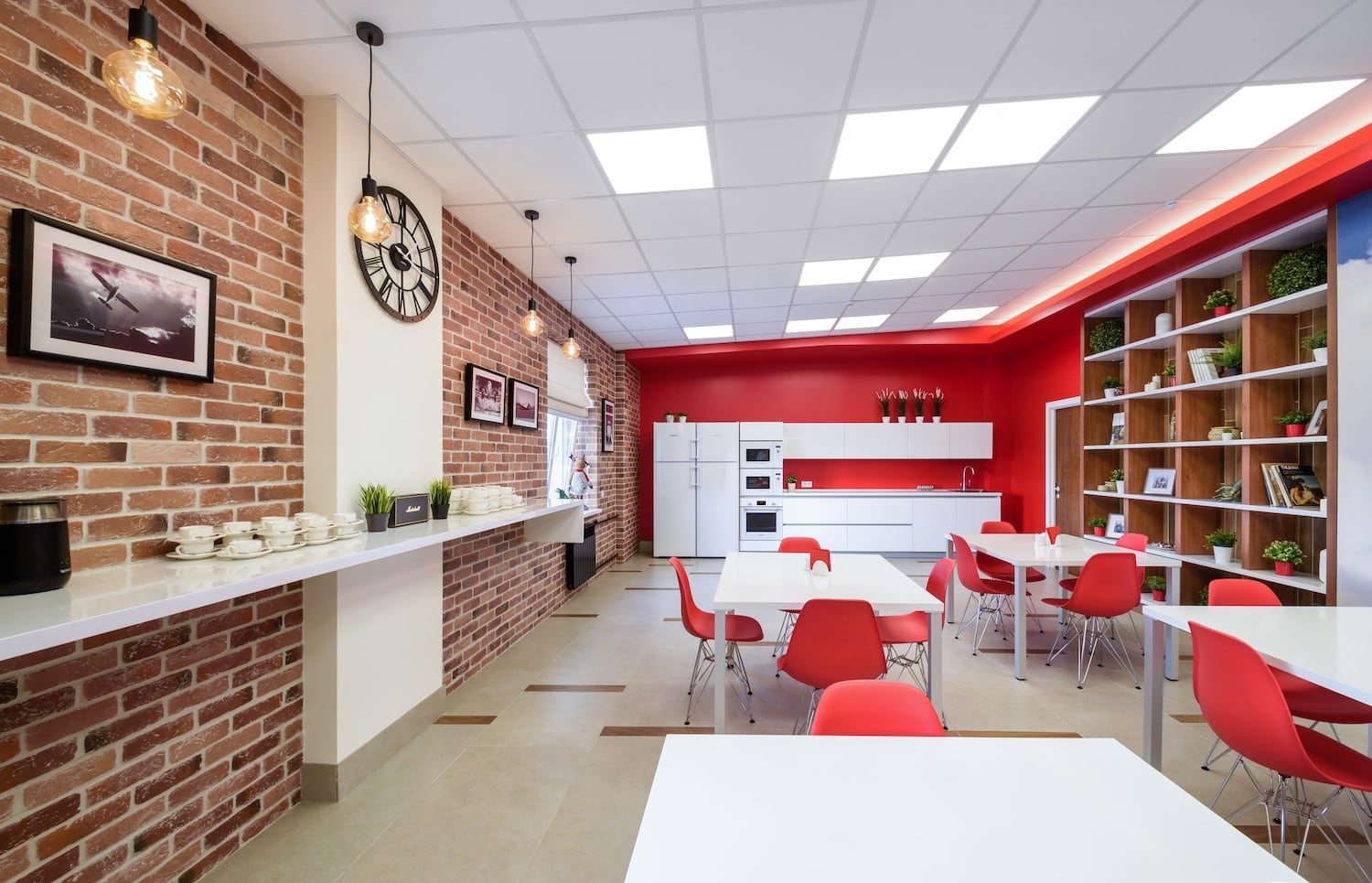 Автор дизайнер АНДРЕЙ КРУТИХИН