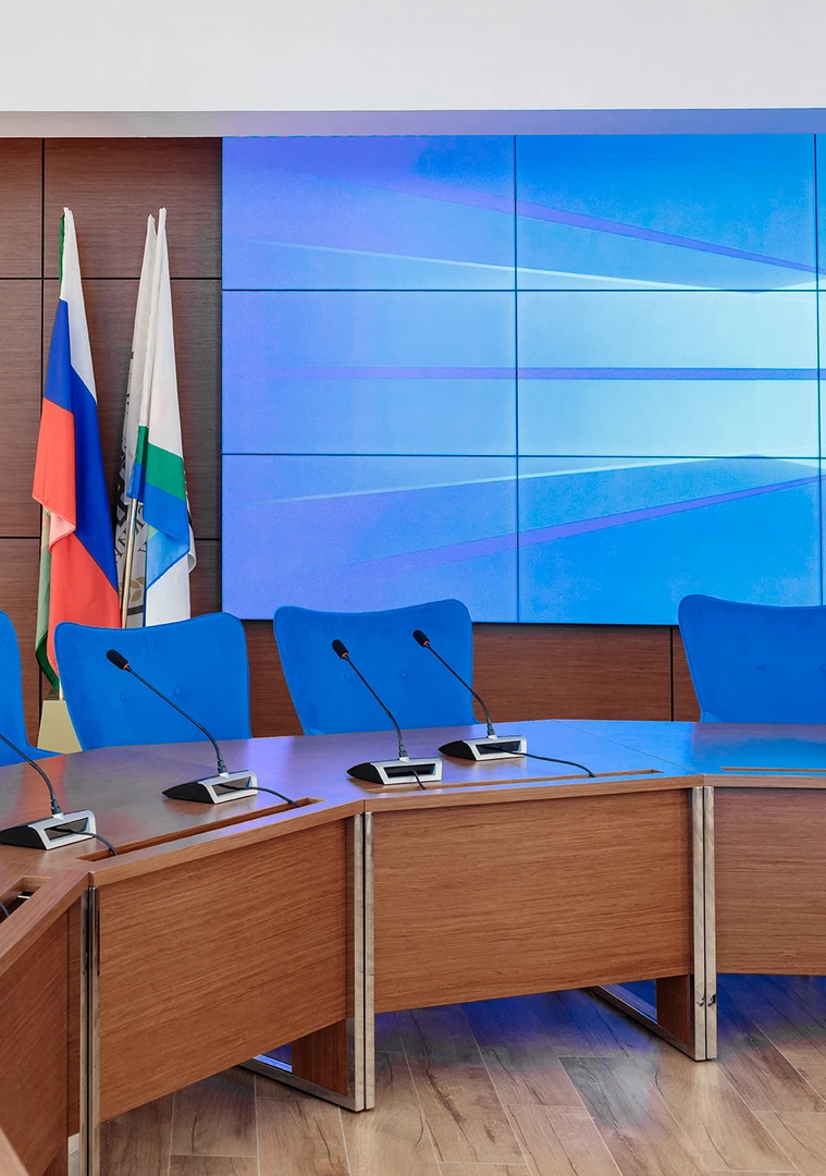 Автор дизайнер ЛАРИСА БОВЫКИНА