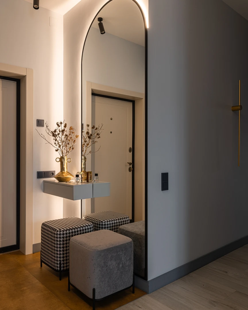 Автор студия дизайна НАТАЛЬИ УШАКОВОЙ