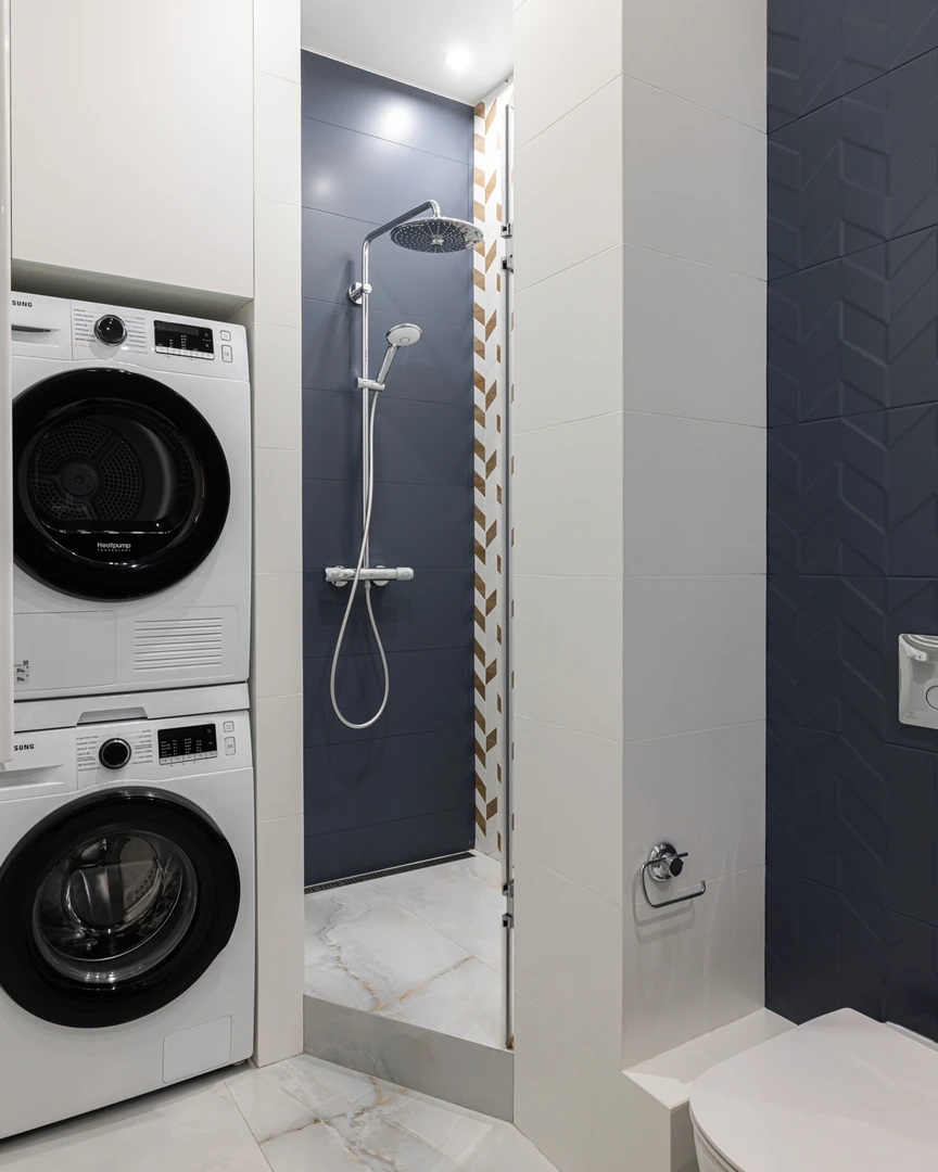 Автор студия дизайна НАТАЛЬИ УШАКОВОЙ