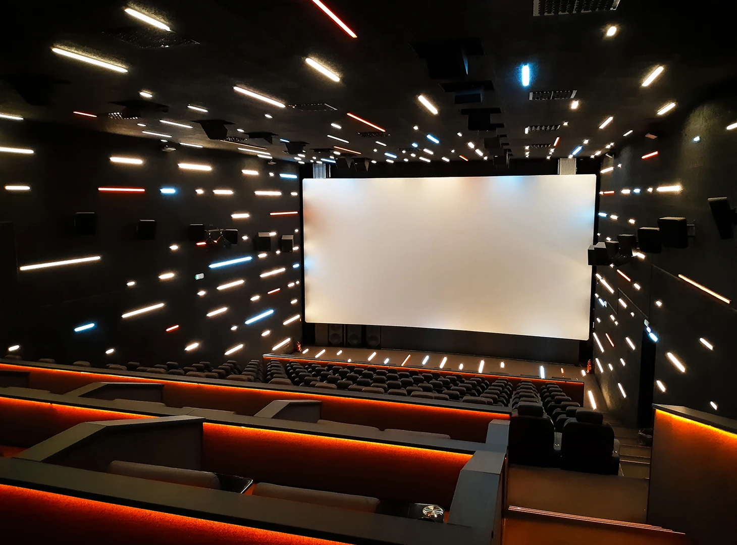 Автор дизайнер СЕРГЕЙ ОРЛОВ