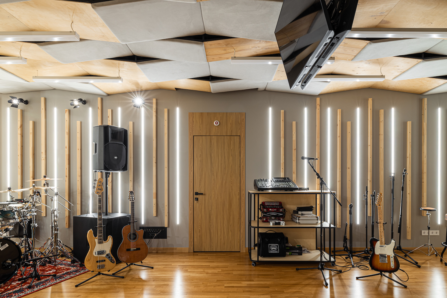 Автор компания СанПро43