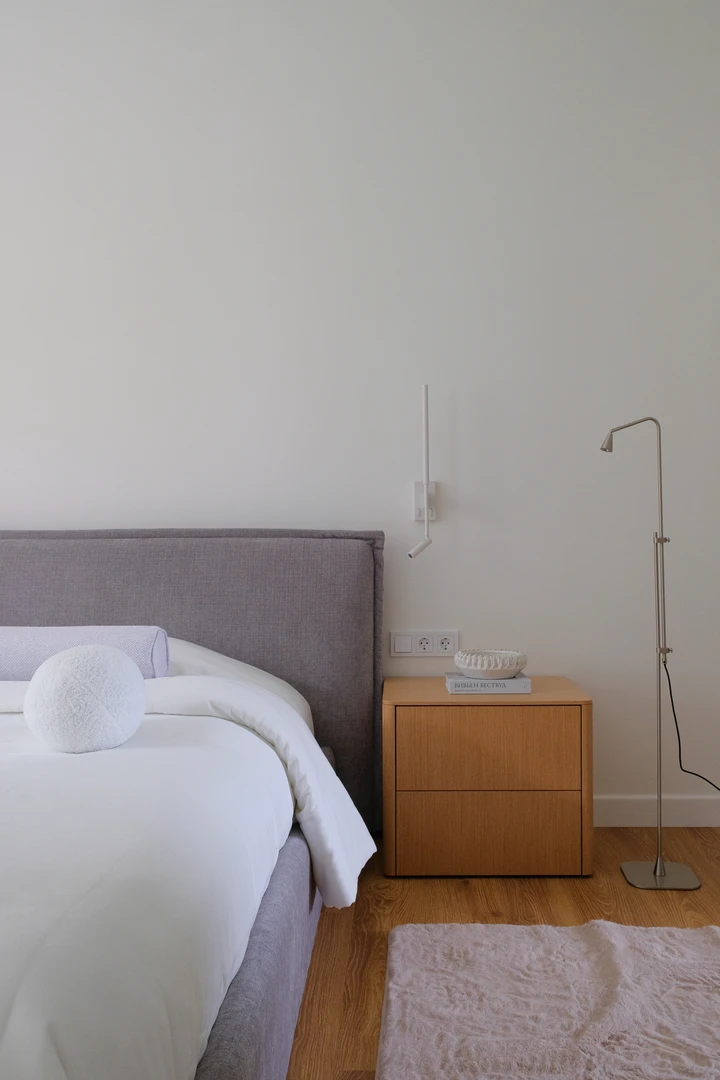 Автор дизайнер ВЕРА ПОЛЯКОВА